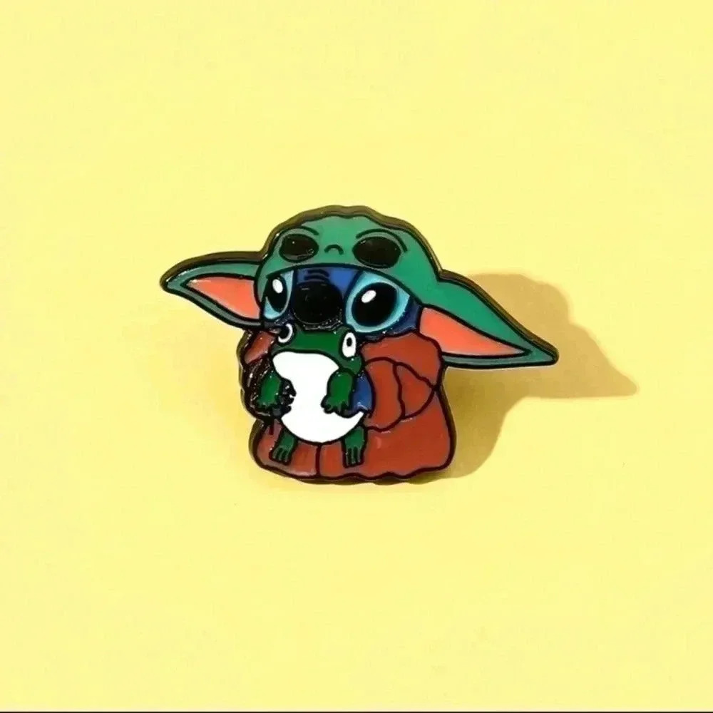 Baby Yoda lelo stitch adorable green star wars pin brooch charm purse bag decor